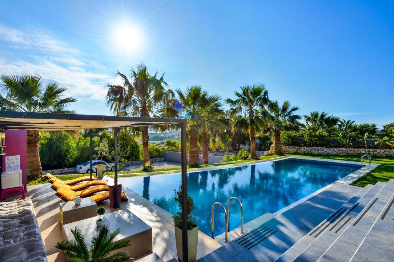 Adorno Luxury Villas 克拉法吉亚 外观 照片