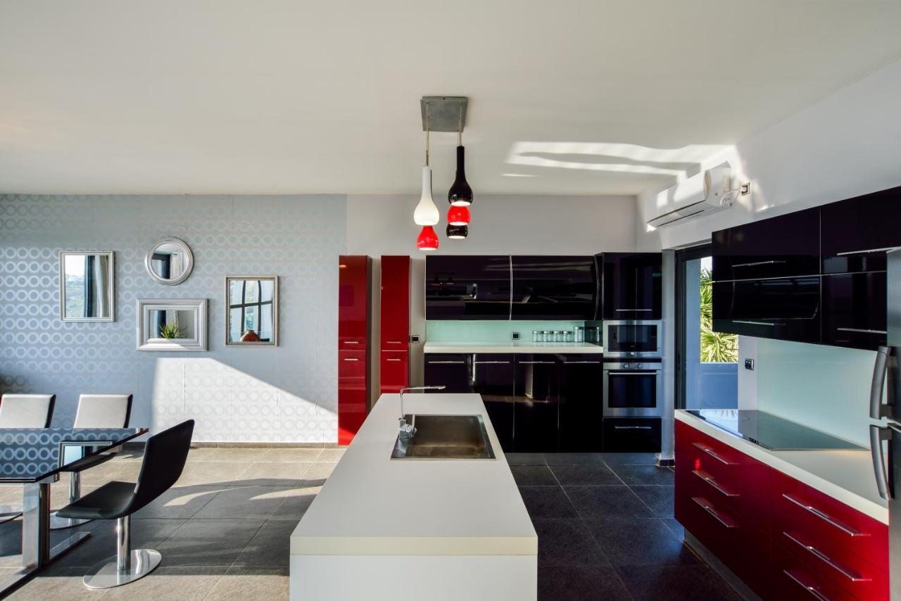 Adorno Luxury Villas 克拉法吉亚 外观 照片