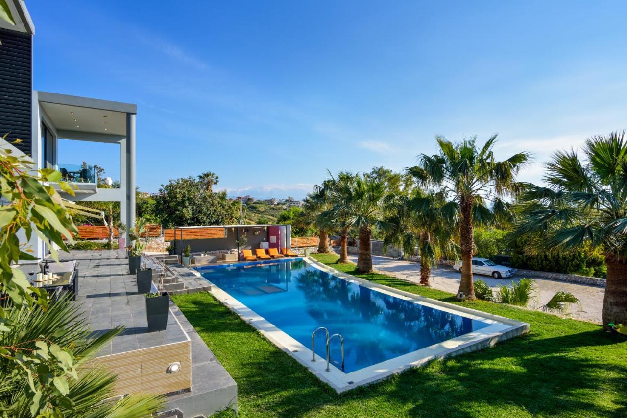 Adorno Luxury Villas 克拉法吉亚 外观 照片