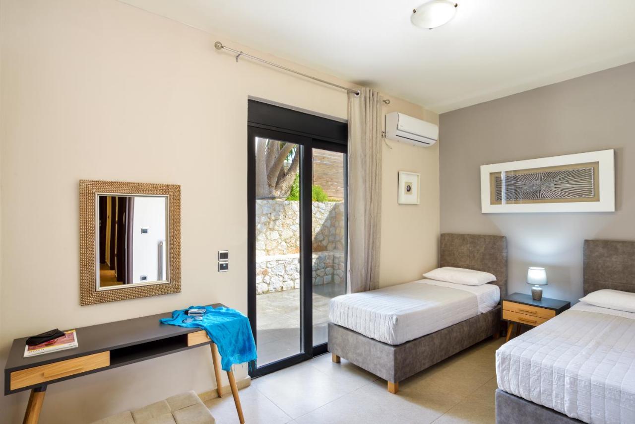 Adorno Luxury Villas 克拉法吉亚 外观 照片