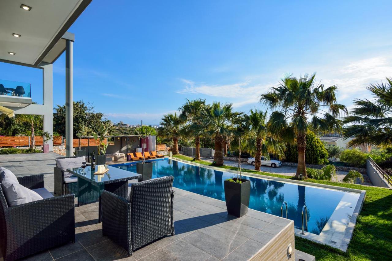 Adorno Luxury Villas 克拉法吉亚 外观 照片