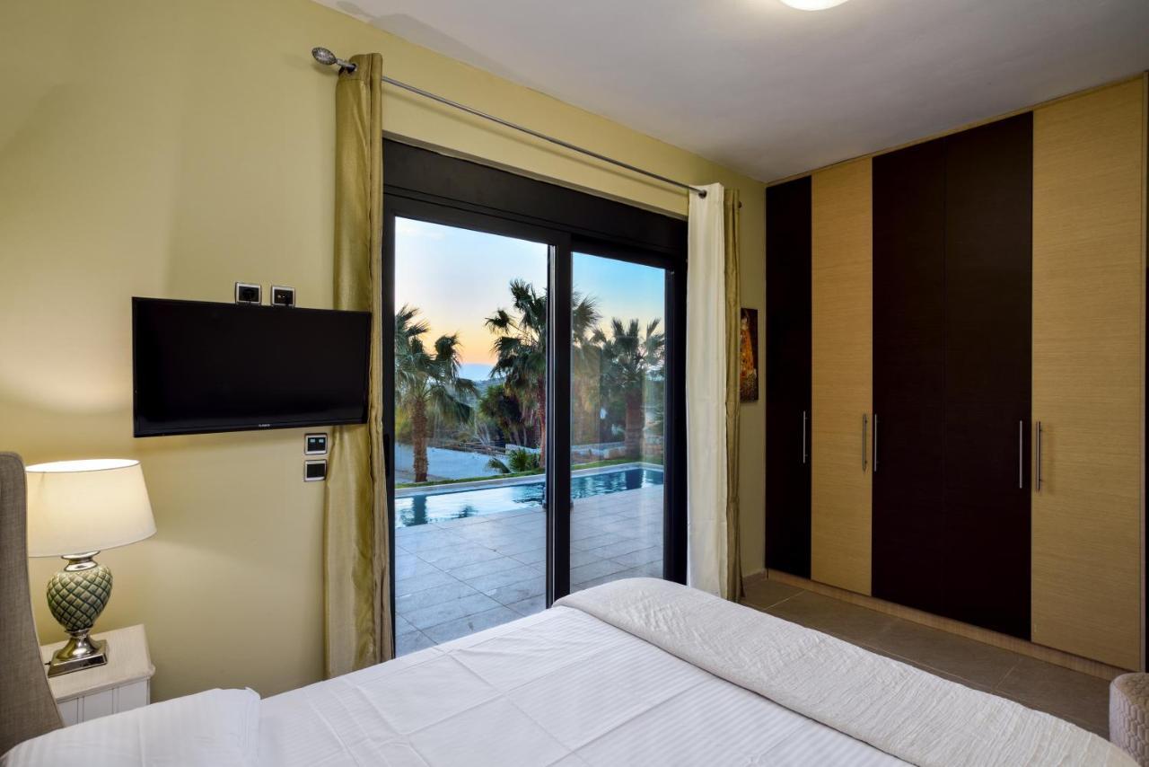 Adorno Luxury Villas 克拉法吉亚 外观 照片