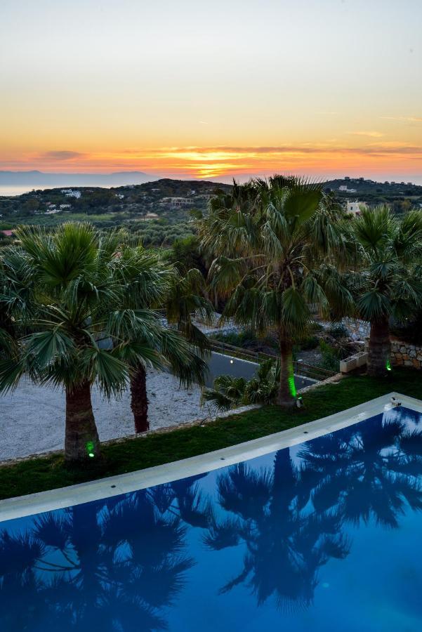 Adorno Luxury Villas 克拉法吉亚 外观 照片