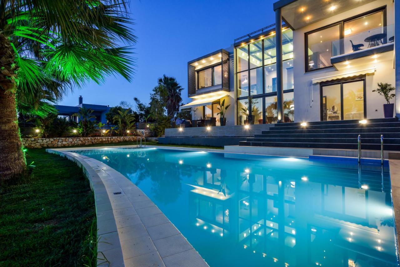 Adorno Luxury Villas 克拉法吉亚 外观 照片