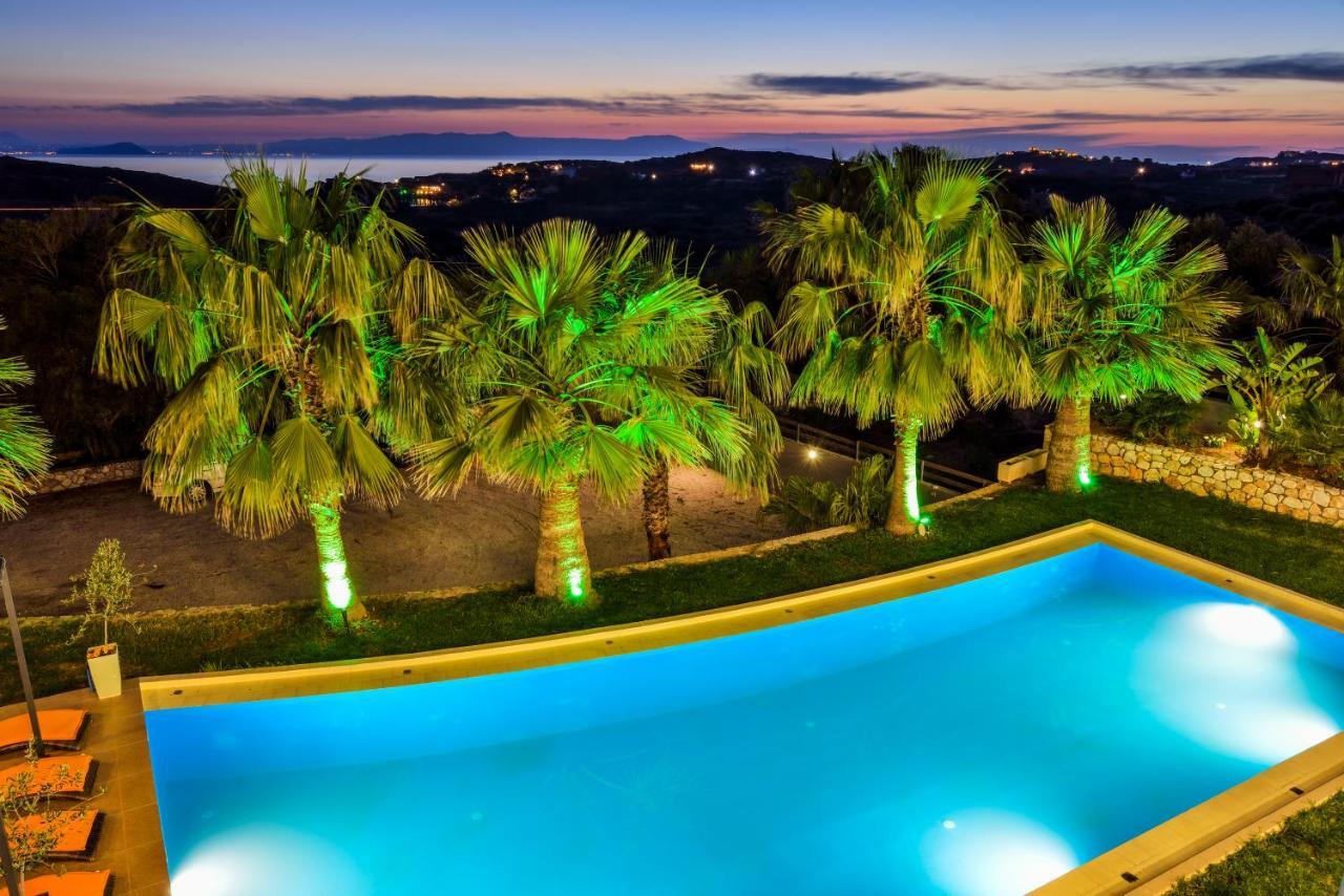 Adorno Luxury Villas 克拉法吉亚 外观 照片