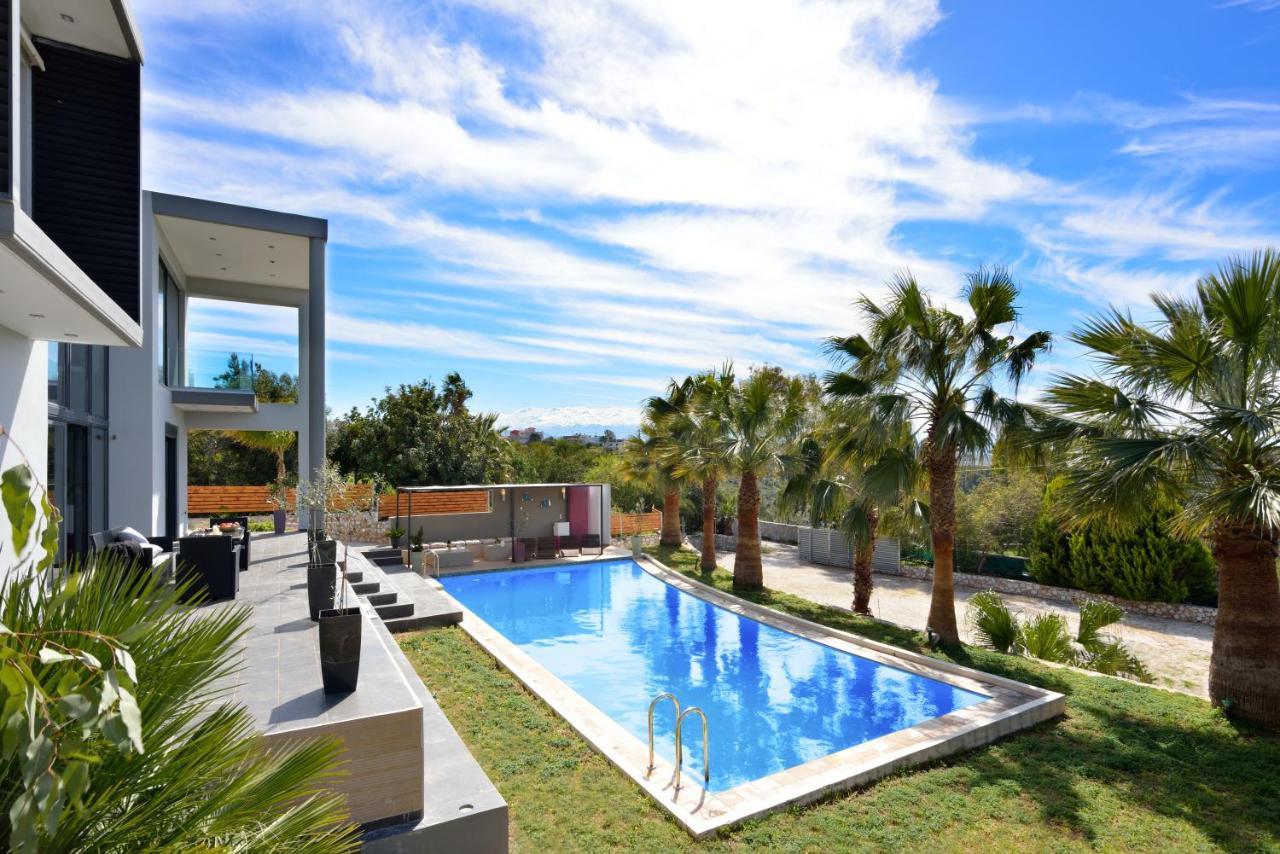 Adorno Luxury Villas 克拉法吉亚 外观 照片